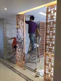 China 304 Golden Stainless Steel Decorative Screens Room Dividers Manufacturers supplier